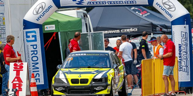 LAMA RACING